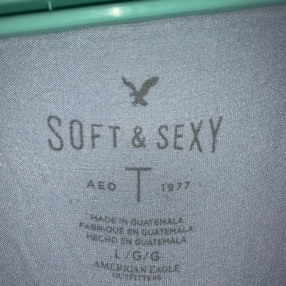 Women’s American Eagle T-Shirt - Picture 2 of 2